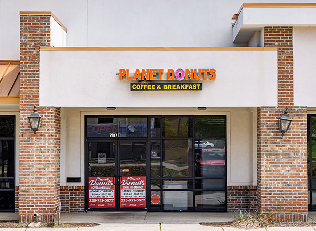 Dine-PlanetDonuts